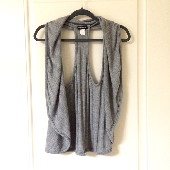 Gray Knit Open Cut Out Racer Back Vest - Picture 1 of 3